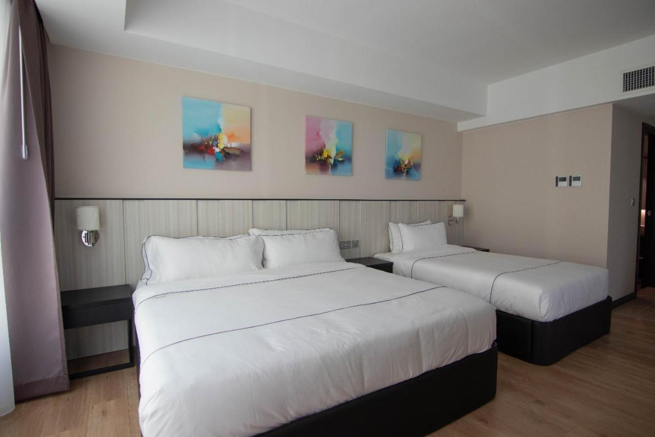 Higher Hotel Μπαντάρ Σερί Μπεγκαβάν Εξωτερικό φωτογραφία