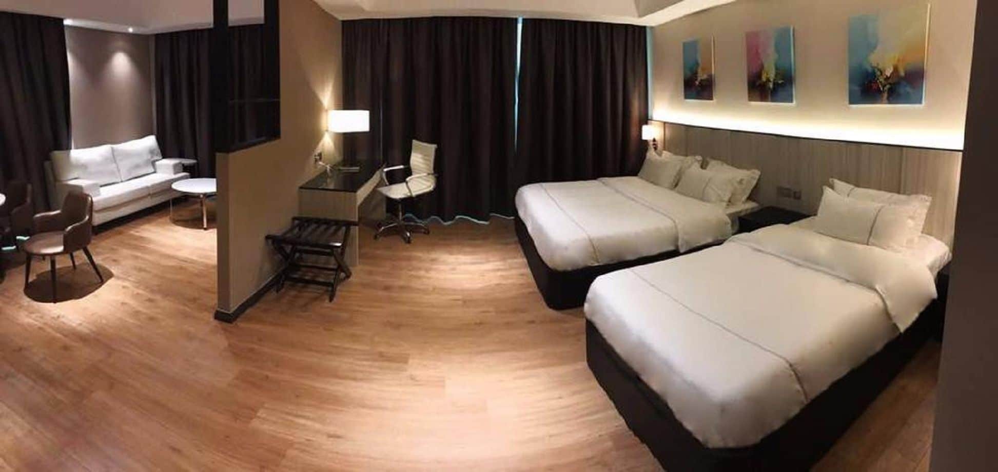 Higher Hotel Μπαντάρ Σερί Μπεγκαβάν Εξωτερικό φωτογραφία